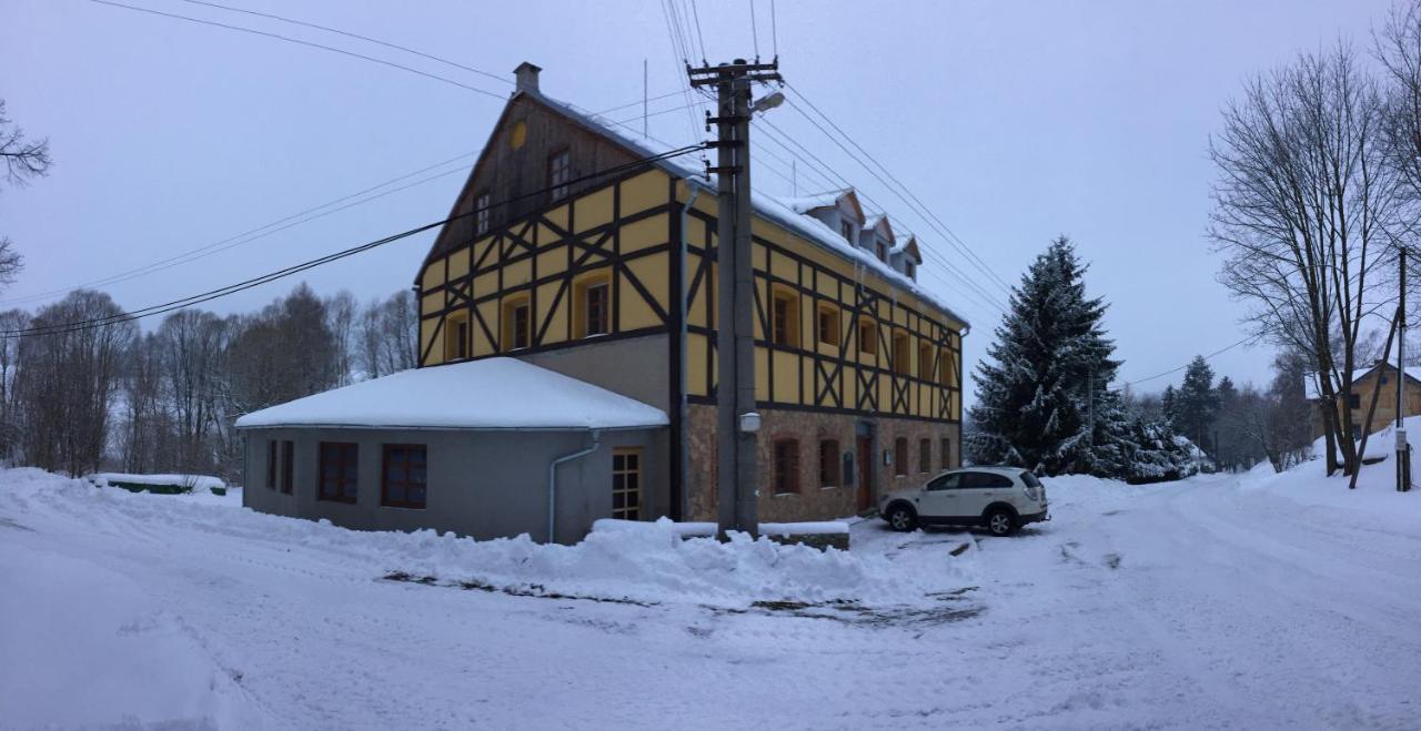 Penzion Stara Skola Vikantice Dış mekan fotoğraf